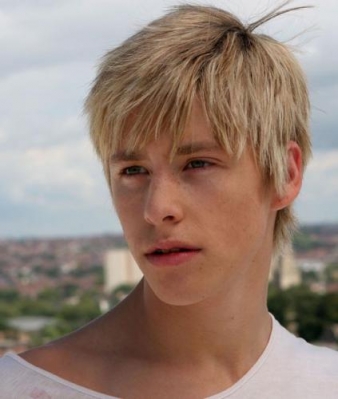 mitchhewer9.jpg